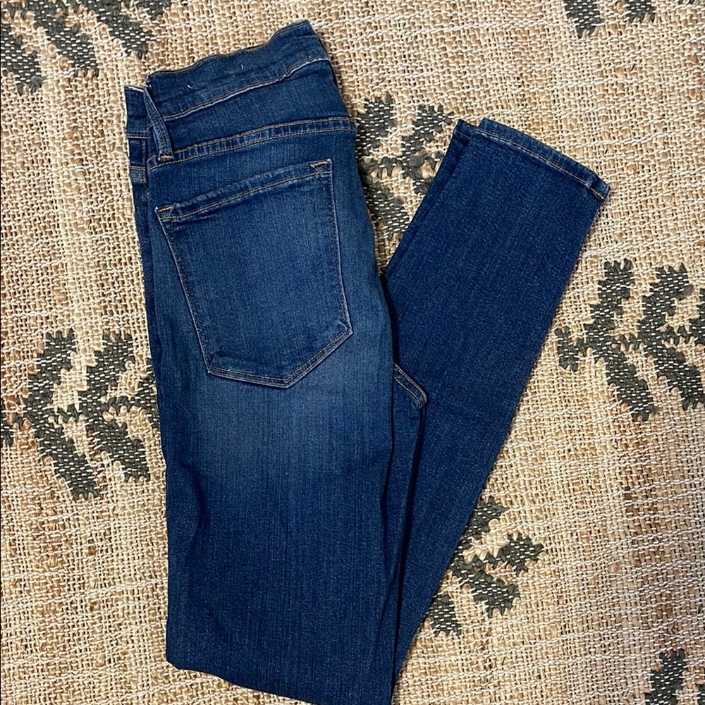 Frame Le High Skinny in Cobain